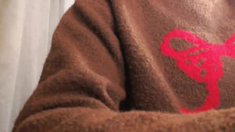       online show from October 15, 2025, 5:02 pm