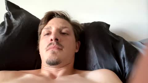 Snapshot of pineapplecrx chatting on July 8, 2026, 5:17 pm Bob online show from July 8, 2026, 5:17 pm