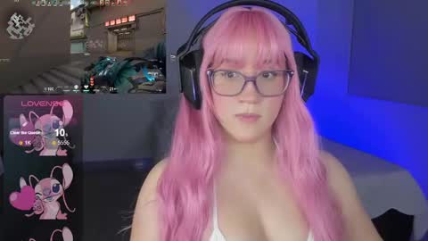 Snapshot of pink_angell chatting on January 16, 2025, 1:06 am Emilly Santis online show from January 16, 2025, 1:06 am