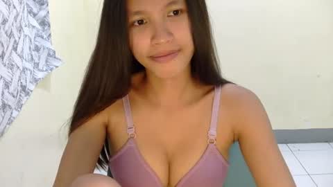 pink_bubbles011 online show from July 20, 2026, 9:45 am