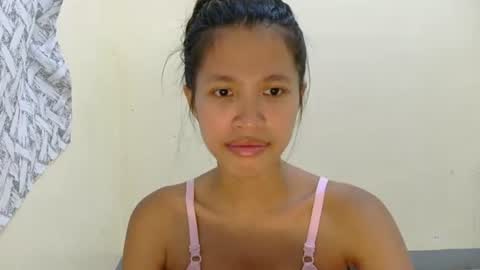 pink_bubbles011 online show from July 28, 2026, 2:18 am