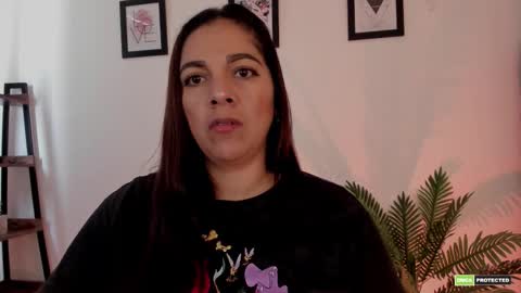 Snapshot of pink_kitten_ chatting on November 26, 2025, 12:17 pm Eli online show from November 26, 2025, 12:17 pm