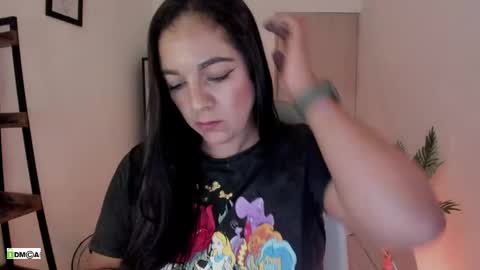 Snapshot of pink_kitten_ chatting on May 6, 2026, 1:49 pm Eli online show from May 6, 2026, 1:49 pm