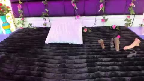 Pink Lovee  online show from July 4, 2026, 1:39 pm