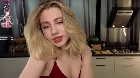 Snapshot of pinkadele chatting on February 14, 2025, 1:08 pm Adele online show from February 14, 2025, 1:08 pm