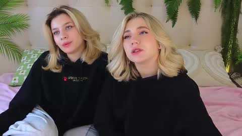 Snapshot of pinkadele chatting on October 21, 2025, 9:10 am Adele online show from October 21, 2025, 9:10 am