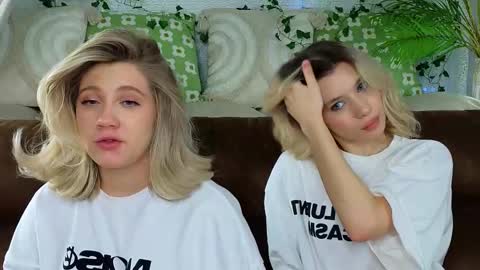 Adele online show from December 2, 2025, 9:14 am