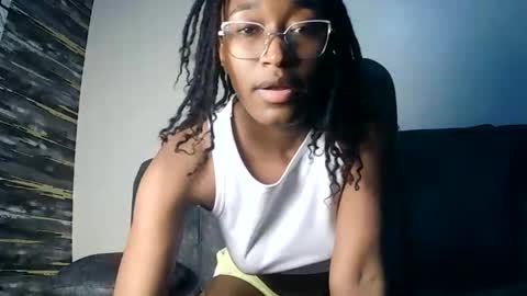 PinkyAura online show from February 20, 2026, 4:07 pm