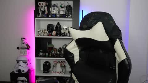 Emily online show from April 22, 2026, 5:47 pm