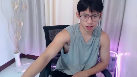 Snapshot of pinkcock_froi chatting on May 22, 2026, 1:57 am froi online show from May 22, 2026, 1:57 am