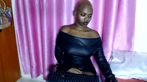 pinkdomina01 online show from June 15, 2026, 9:17 pm