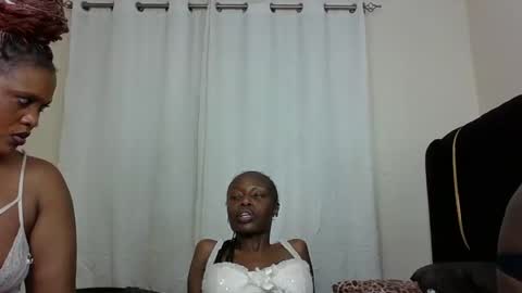 Snapshot of pinkie_ponny chatting on February 10, 2025, 8:21 pm Pinkie online show from February 10, 2025, 8:21 pm