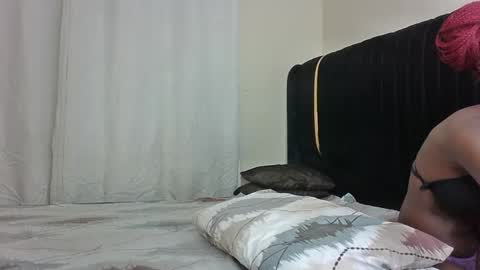 Snapshot of pinkie_ponny chatting on February 17, 2025, 7:37 am Pinkie online show from February 17, 2025, 7:37 am