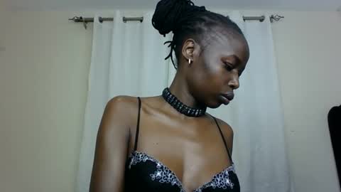 Snapshot of pinkie_ponny chatting on February 21, 2025, 5:09 pm Pinkie online show from February 21, 2025, 5:09 pm