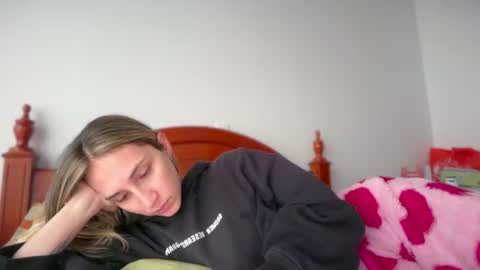 Snapshot of pinkilola chatting on June 25, 2026, 4:33 pm Pinkilola online show from June 25, 2026, 4:33 pm