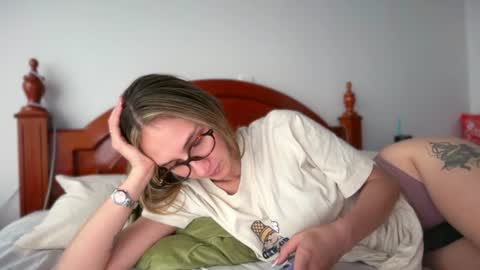 Snapshot of pinkilola chatting on June 30, 2026, 8:54 pm Pinkilola online show from June 30, 2026, 8:54 pm
