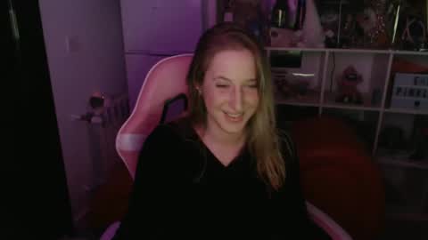 pinkladyx2 online show from January 4, 2025, 10:13 pm