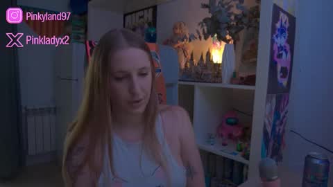 Snapshot of pinkladyx2 chatting on February 21, 2026, 4:19 pm pinkladyx2 online show from February 21, 2026, 4:19 pm