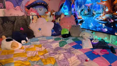 Snapshot of pinkocean3 chatting on March 10, 2025, 4:28 am Gwenie online show from March 10, 2025, 4:28 am