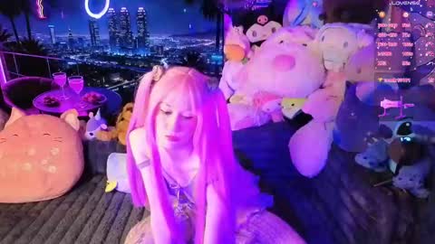 Snapshot of pinkocean3 chatting on September 29, 2025, 8:13 pm Gwenie online show from September 29, 2025, 8:13 pm