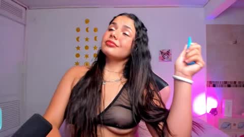 Sarah .. online show from November 16, 2025, 12:38 am