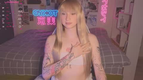 pinkvenom_ online show from September 20, 2025, 5:36 pm