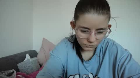 Snapshot of pinkwife97 chatting on March 19, 2026, 12:09 pm pinkwife97 online show from March 19, 2026, 12:09 pm