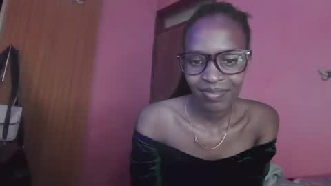 pinky_cockoo online show from May 12, 2026, 5:48 am