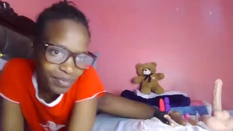 pinky_cockoo online show from June 16, 2026, 8:50 am