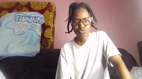 pinky_cockoo online show from July 20, 2026, 8:06 am