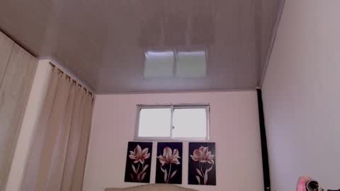 pinky_f00x online show from September 28, 2025, 7:19 pm