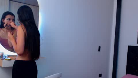 pinky_f00x online show from January 6, 2026, 7:39 pm