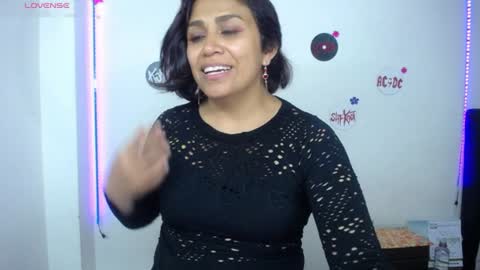 Snapshot of pinky_pinky_ chatting on July 6, 2026, 12:51 am VIOLETA LOPEZ online show from July 6, 2026, 12:51 am