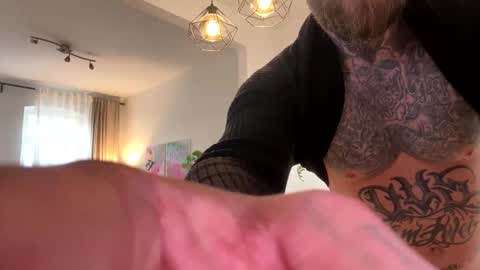 pino151177 online show from April 5, 2026, 5:21 pm