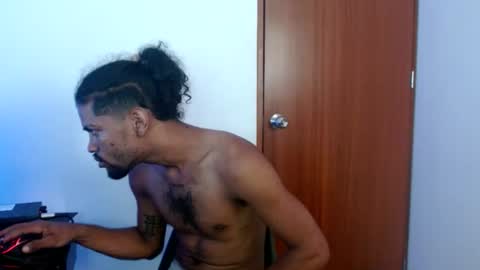 pinocho__ online show from February 4, 2026, 10:04 pm