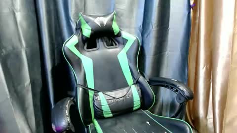 pinoy_fuckboy69 online show from May 1, 2026, 2:21 pm