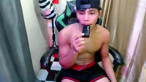 pinoy_fuckboy69 online show from May 16, 2026, 10:41 pm