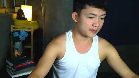 Snapshot of pinoy_petitehugecock chatting on March 1, 2026, 4:42 pm alex online show from March 1, 2026, 4:42 pm