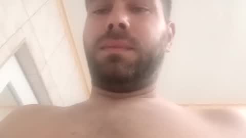 pinzarumarian70 online show from September 26, 2025, 4:38 am