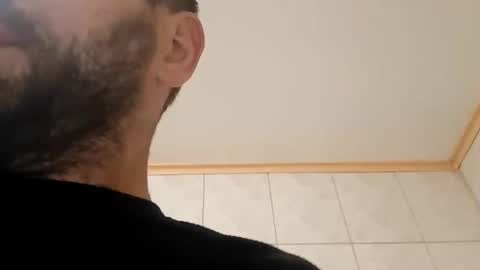 pinzarumarian70 online show from October 1, 2025, 4:35 pm