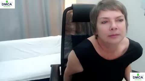 Snapshot of pion_s chatting on December 23, 2025, 5:27 am Bella online show from December 23, 2025, 5:27 am