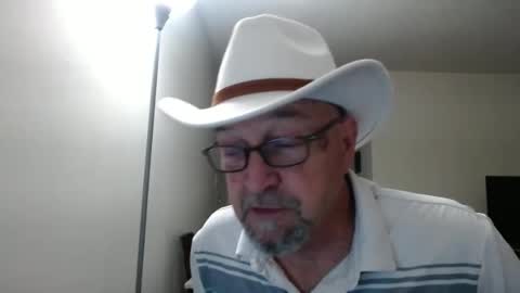 Snapshot of pipewizard chatting on January 15, 2025, 11:40 pm pipewizard online show from January 15, 2025, 11:40 pm