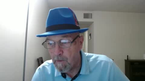 Snapshot of pipewizard chatting on March 10, 2025, 12:18 am pipewizard online show from March 10, 2025, 12:18 am