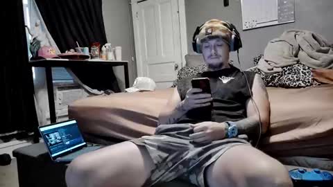 Snapshot of pippylongdickin chatting on May 27, 2026, 1:35 am pippylongdickin online show from May 27, 2026, 1:35 am