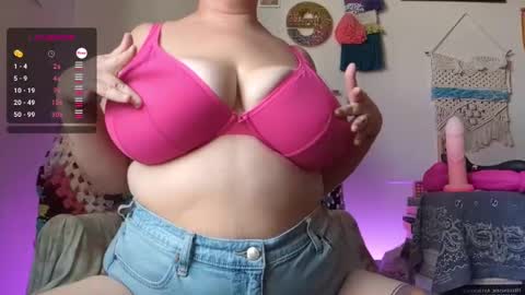 Em online show from December 27, 2024, 9:00 pm