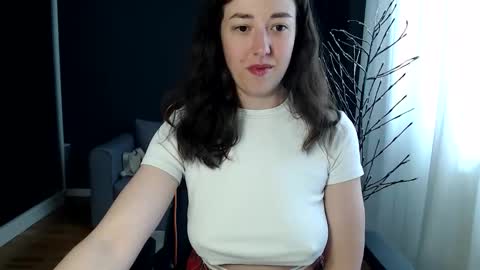 piscesgirl06 online show from April 29, 2026, 5:11 am
