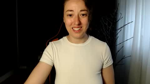 piscesgirl06 online show from May 28, 2026, 3:26 am