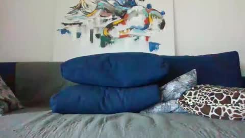 Snapshot of pislezg1 chatting on April 7, 2026, 8:48 am pislezg1 online show from April 7, 2026, 8:48 am