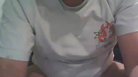 Snapshot of pislezg1 chatting on April 19, 2026, 12:22 am pislezg1 online show from April 19, 2026, 12:22 am