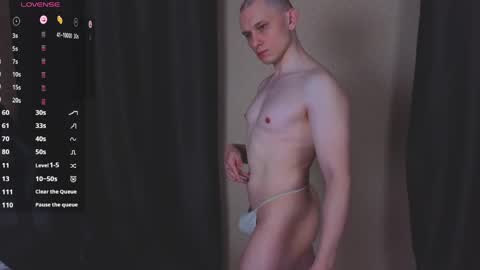 STRONGBEAUTY online show from April 25, 2026, 4:59 pm